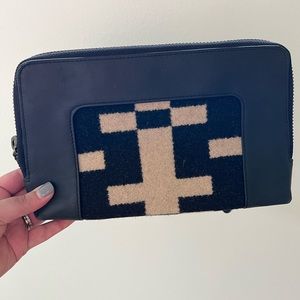 Pendleton The Portland Collection leather clutch
